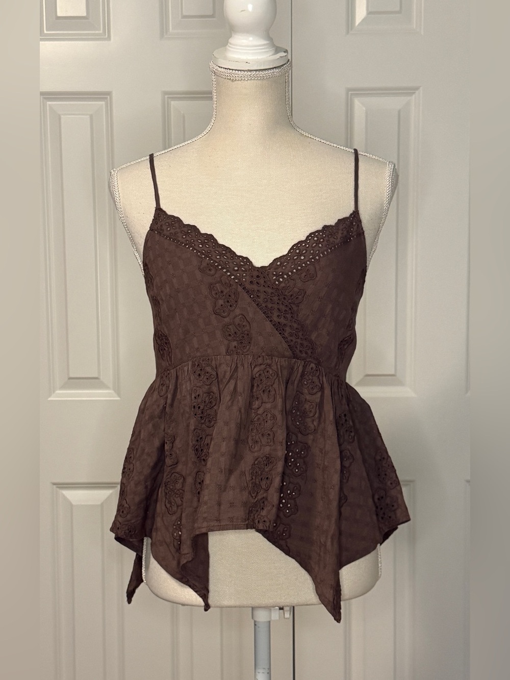 NWT American Eagle Brown Eyelet Babydoll Cami Top Sz S Boho Handkerchief Hem